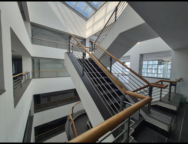 1,597M² OFFICE TO LET IN SANDTON CENTRAL